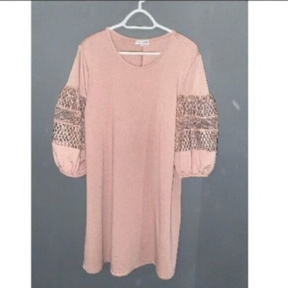 👗 🌸 Thyme and Honey Shift Crushed Rose Dress - Picture 5 of 5